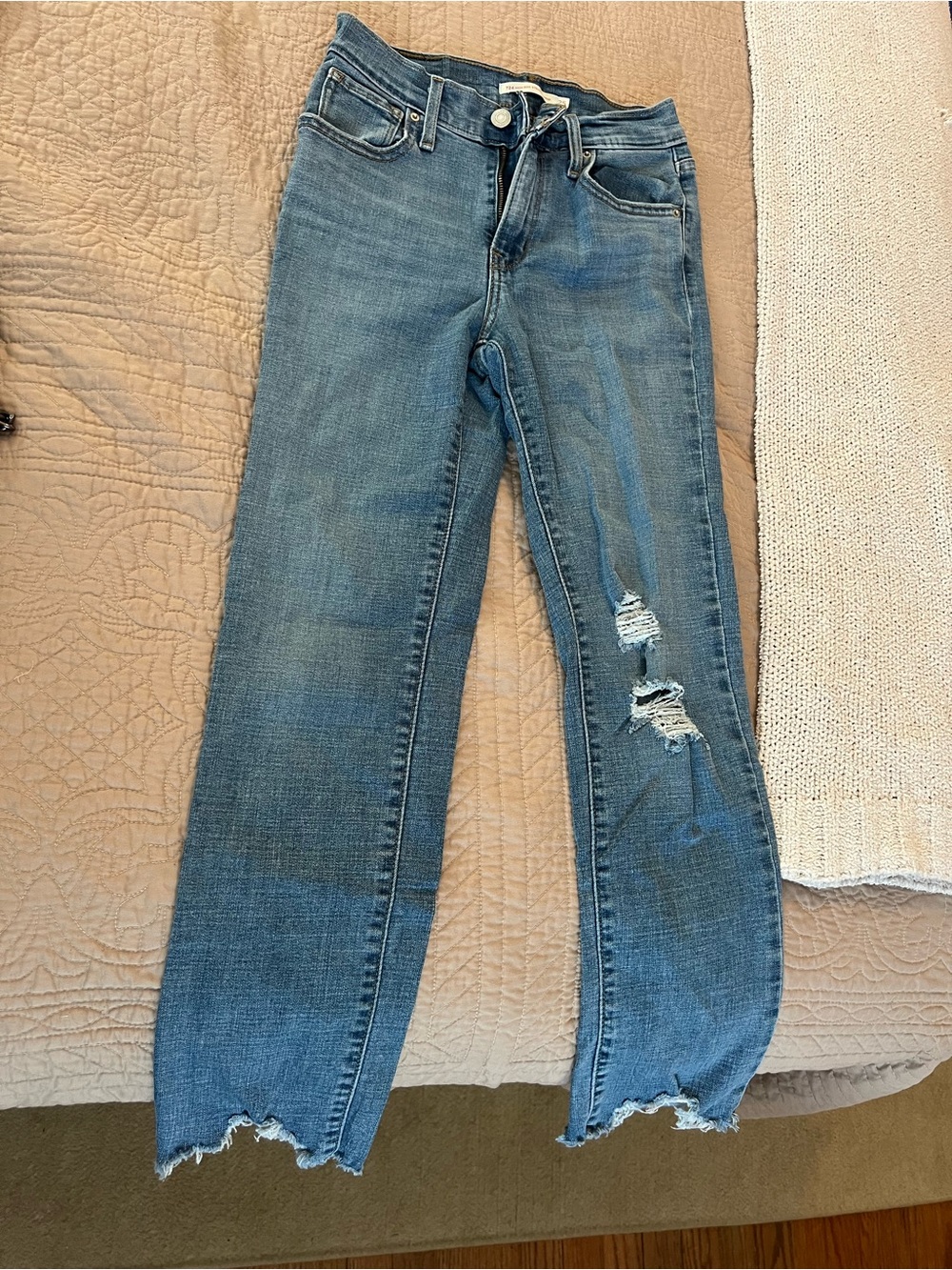 Levi's Women's Light Blue Skinny Distressed Jeans
